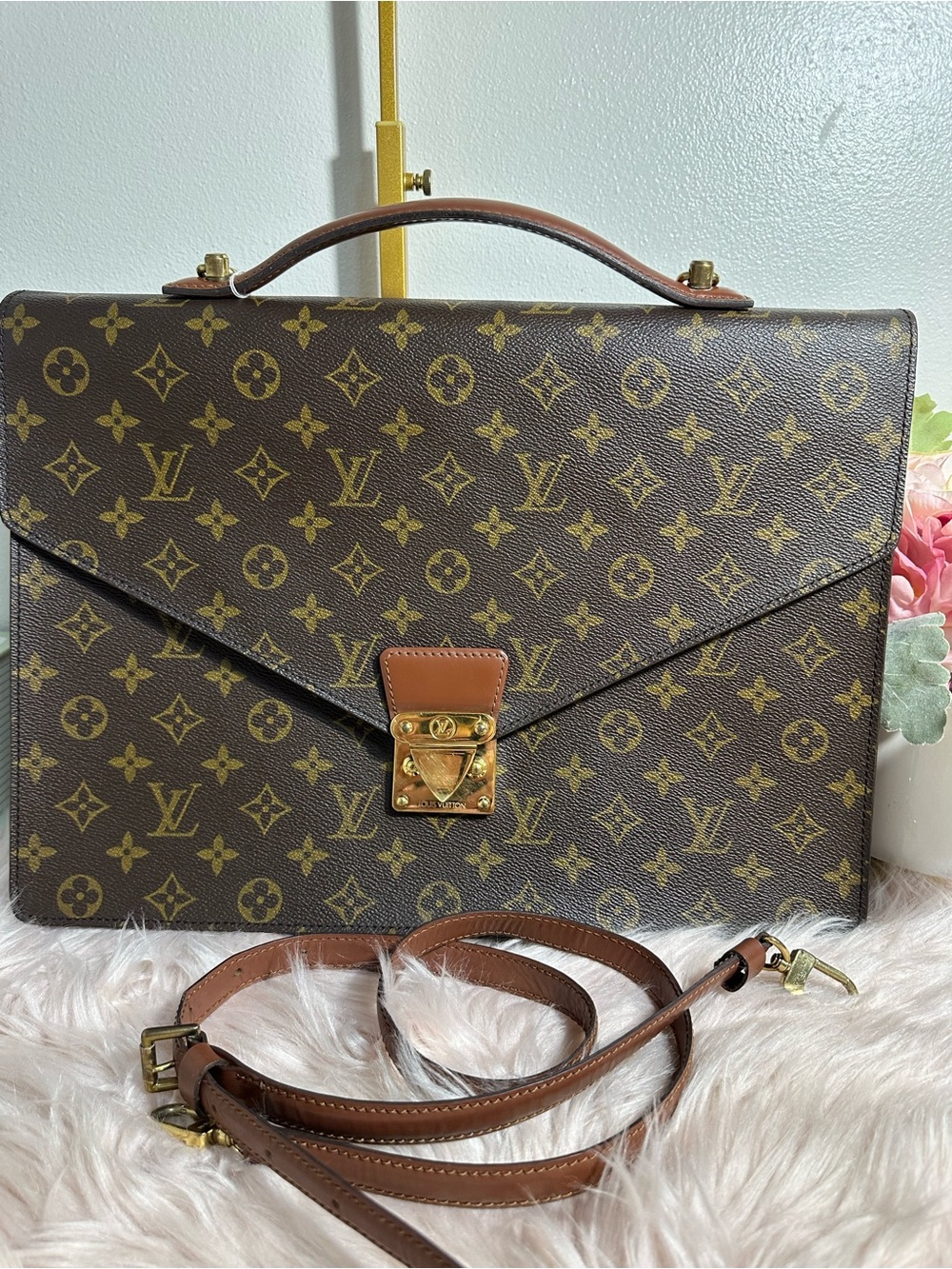 VINTAGE Louis Vuitton Monogram messenger bag